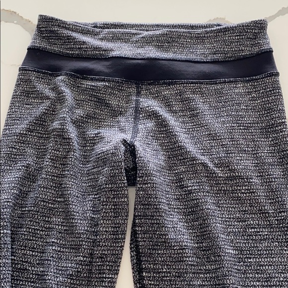 Lululemon bootcut pant size 6 - Picture 4 of 5